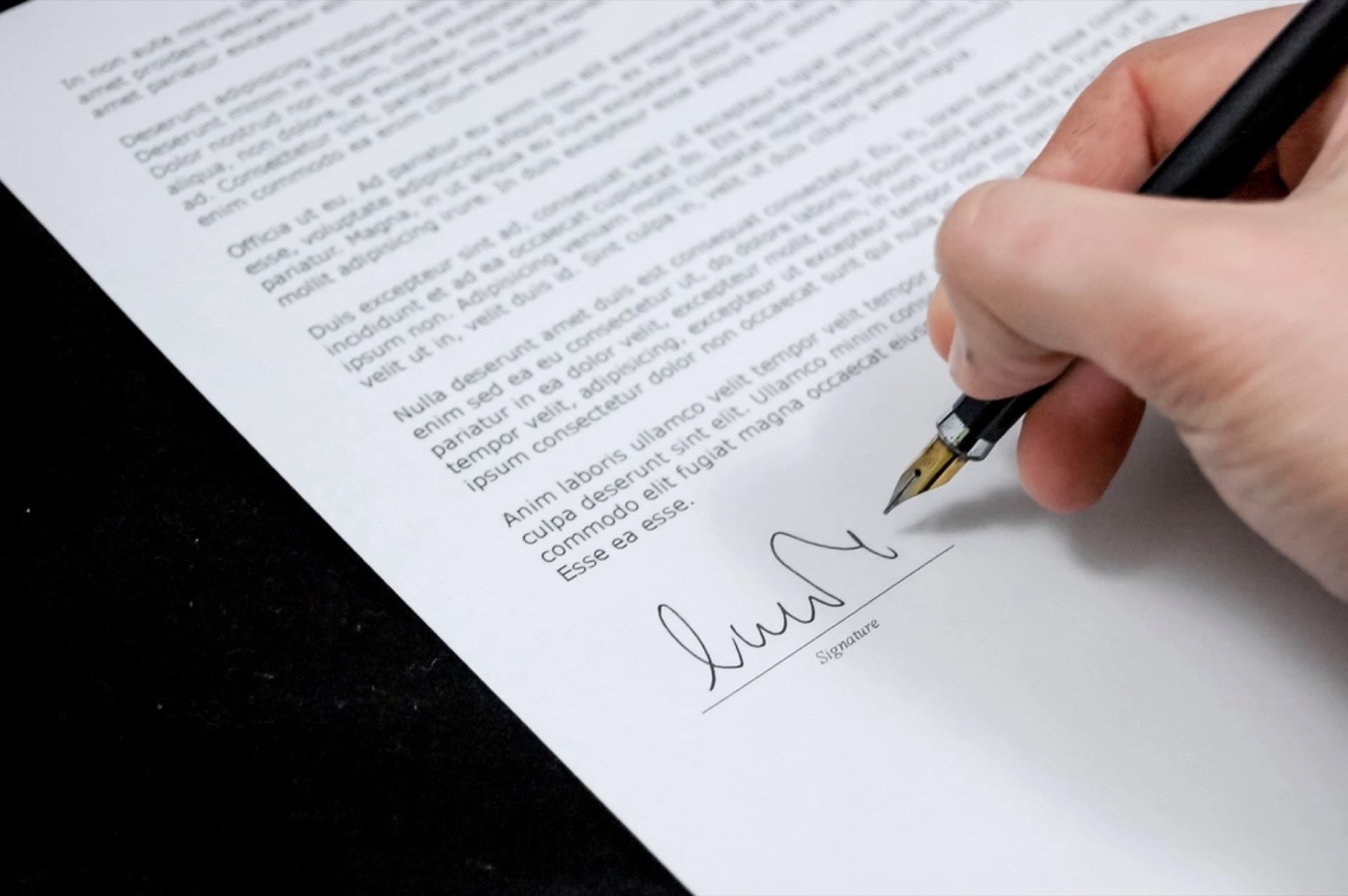 Firma de un dictamen de cumplimiento